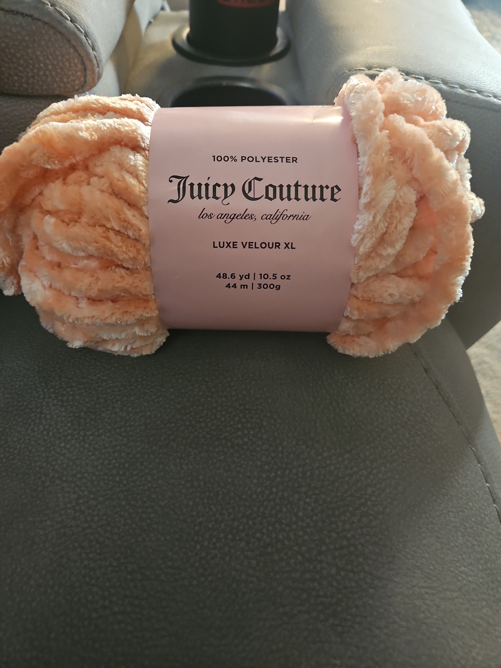 Juicy Couture Luxe Velour XL Plush Yarn - Peachy Pink